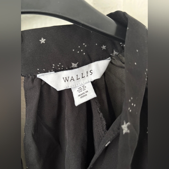 Black Star Print Women's dress - Picture 3 of 4